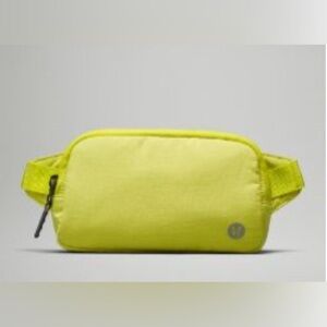 Lululemon everywhere belt bag mini rip stop